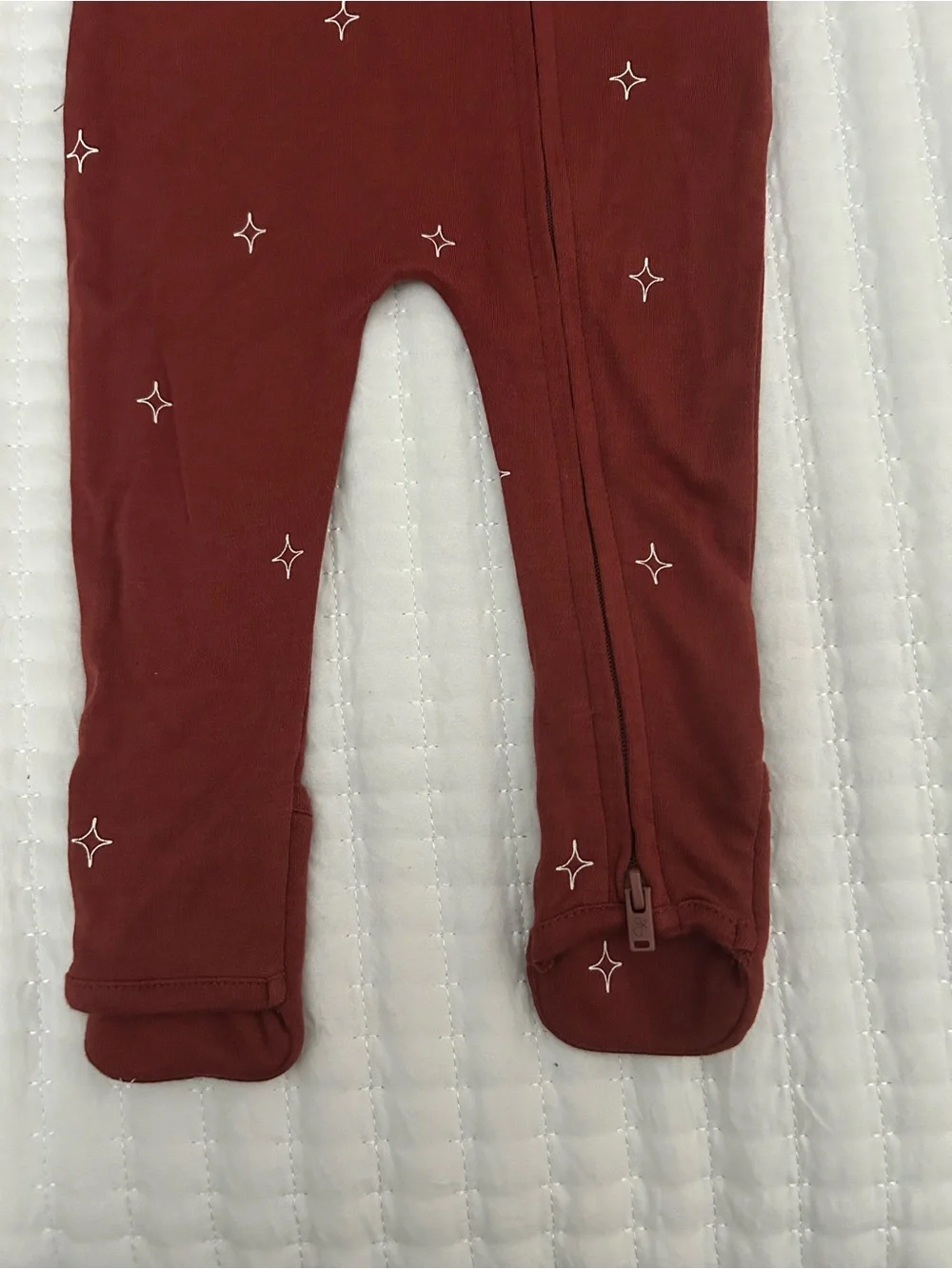 Goumi Rust Star Print Zip One Piece Sleeper, Footie Size 3-6M